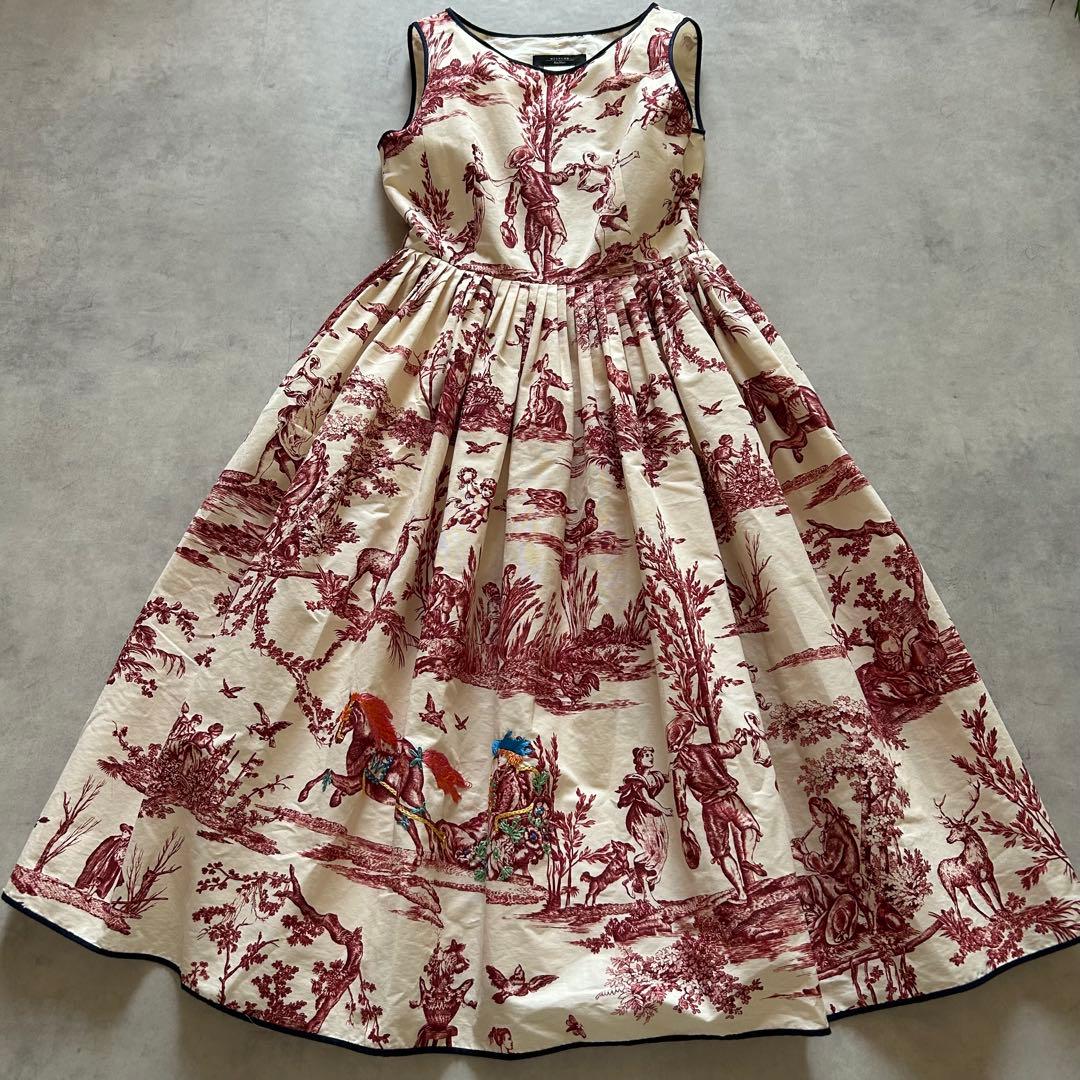 美品ウィークエンドマックスマーラ ノースリーブワンピース 刺繍絵画柄乗馬