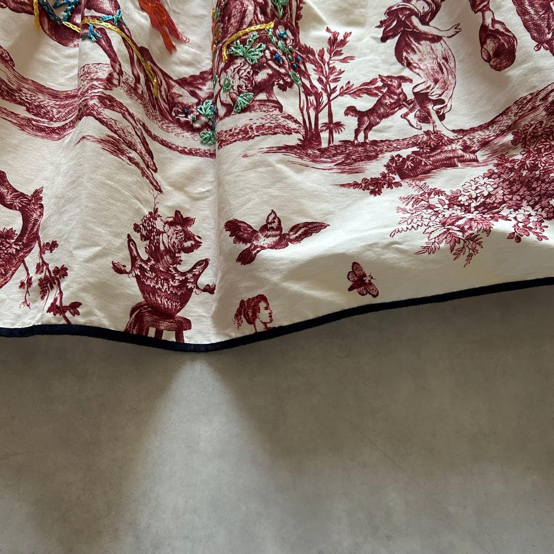 美品ウィークエンドマックスマーラ ノースリーブワンピース 刺繍絵画柄乗馬