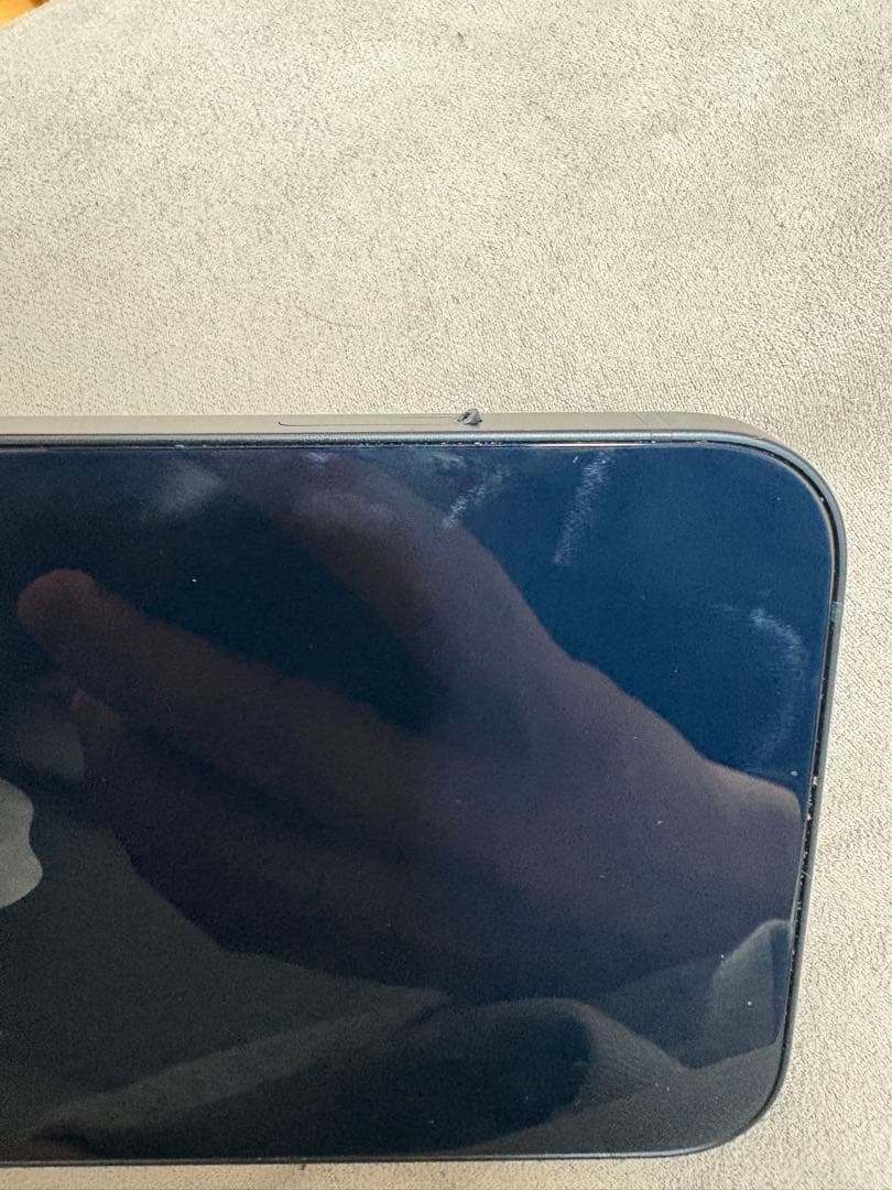 アイフォン13本体　iPhone13 黒色　バッテリー80%