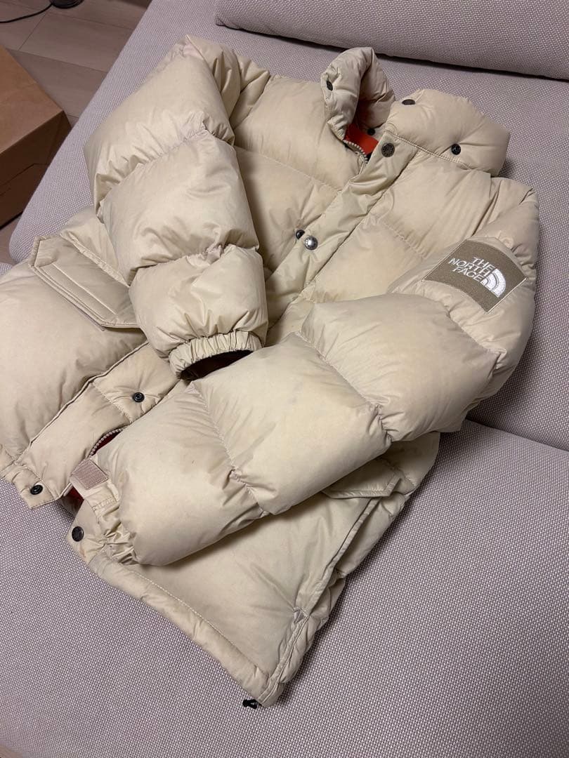 The North Face ダウンジャケット クリーム色
