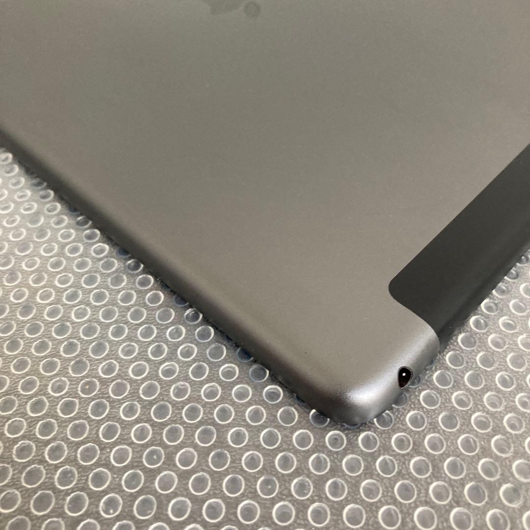 3746【早い者勝ち】電池良好☆iPad8 第8世代 32GB SIMフリー☆