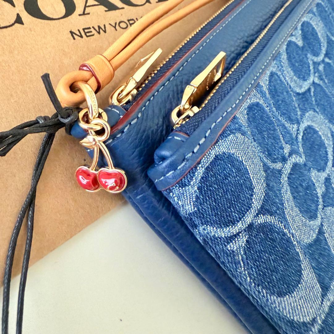 COACH コーチ　ダブルジップポーチ　長財布　リストレット たチェリー　デニム