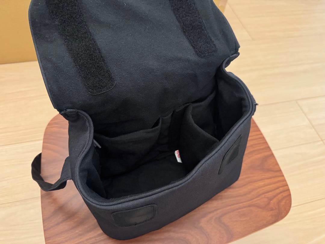 Canon EOS Kiss X9 ダブルズームキット（カメラバッグ付き）