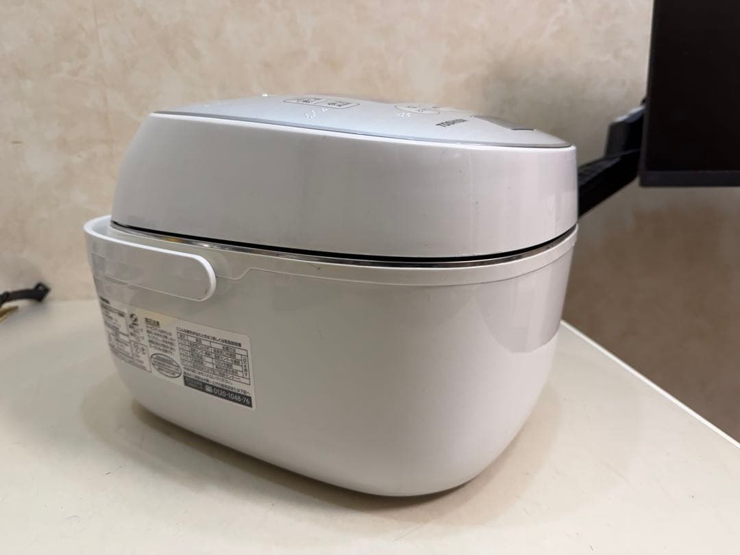 TOSHIBA RC-10VXN 圧力IH炊飯ジャー炊飯器