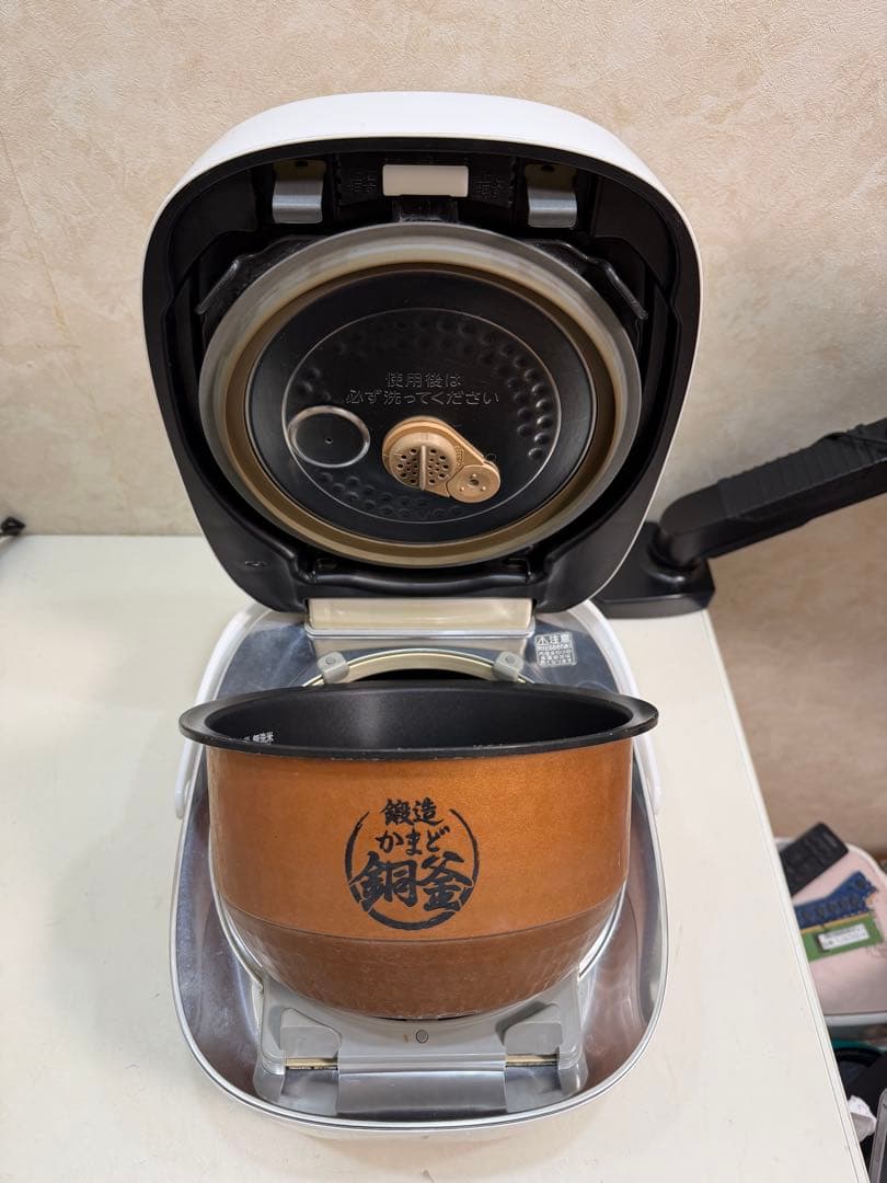 TOSHIBA RC-10VXN 圧力IH炊飯ジャー炊飯器