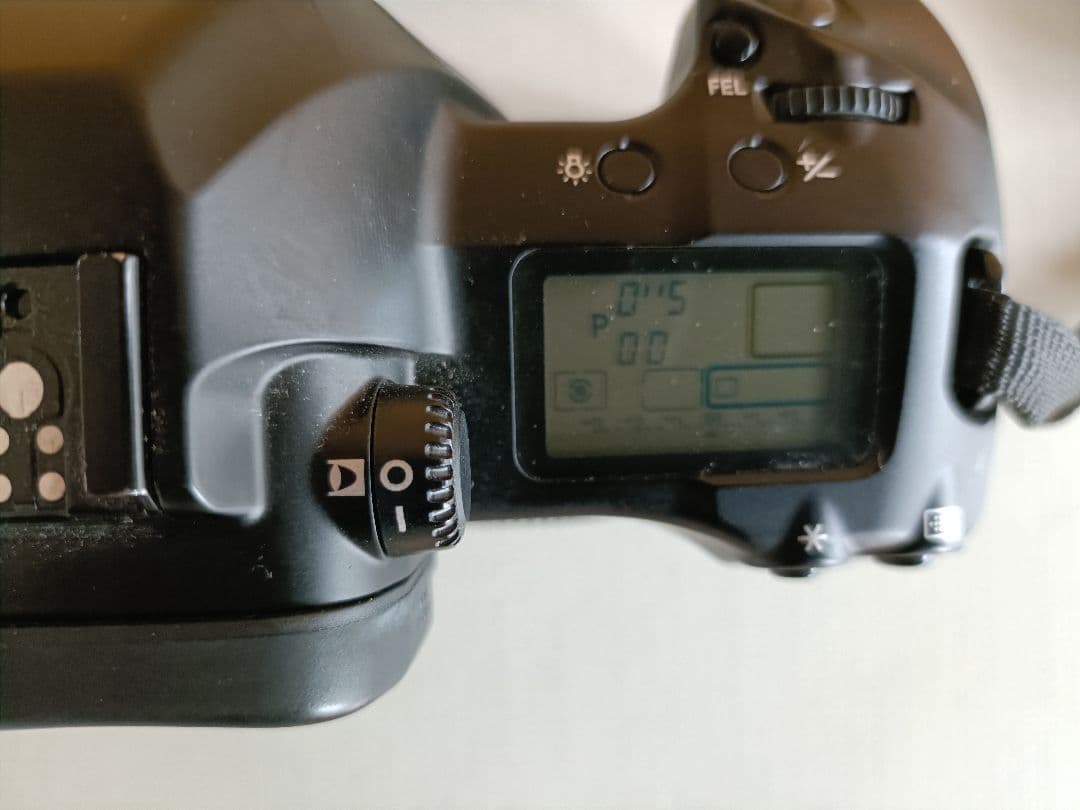 Canon EOS 3 フィルムカメラ