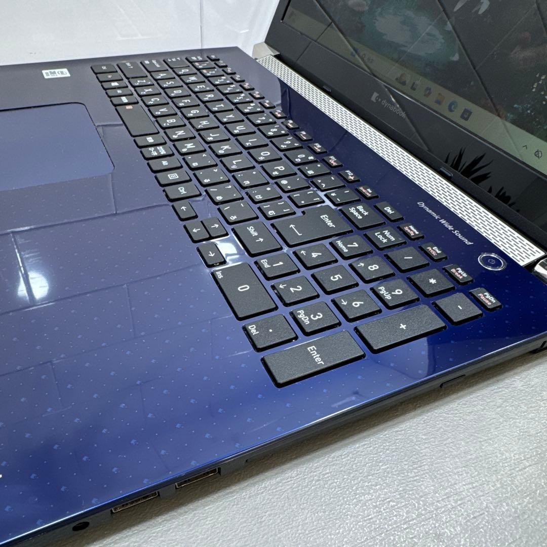 【極上】東芝スタイリッシュブル☘10世代i7☘️NVMe512メモリ16GB