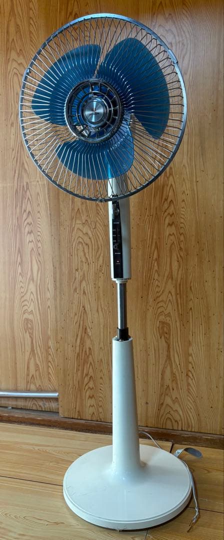 HITACHI 大型扇風機　 昭和レトロ アンティーク　動作未確認　ジャンク品