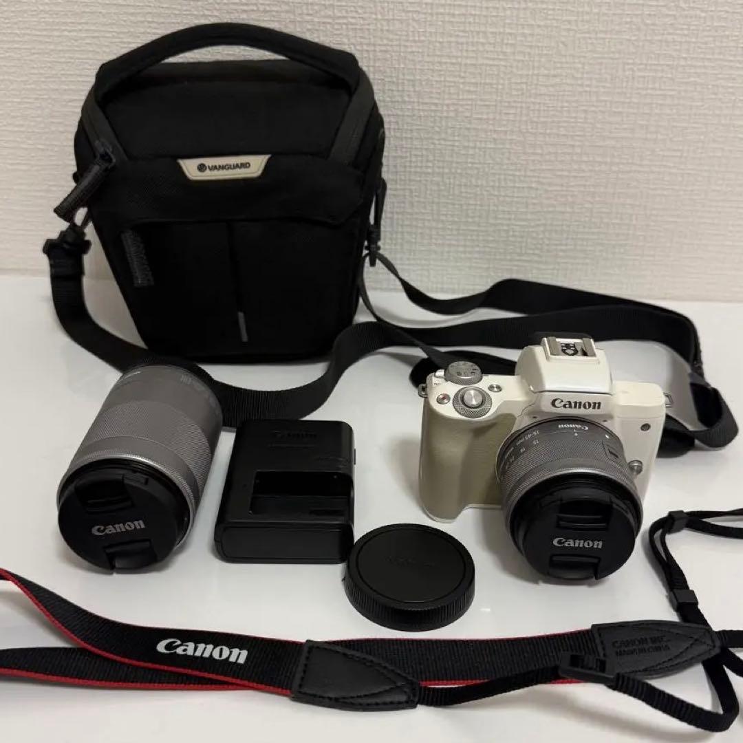 Canon ミラーレス一眼 EOS Kiss M ダブルズームキット ホワイト