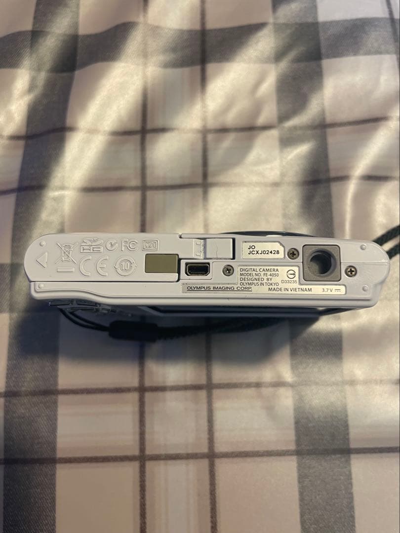 【美品】OLYMPUS FE-4050 ホワイト コンパクトデジタルカメラ