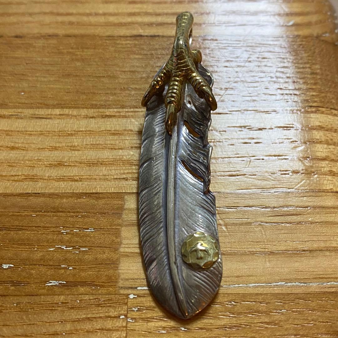 h*e様 現行　金爪メタル付き特大フェザー　左向き　goro's ゴローズ