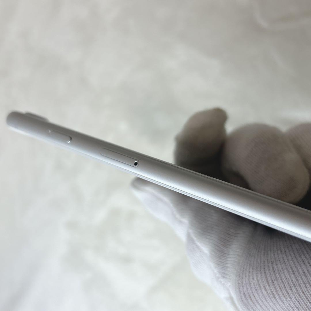 ✨美品✨ iPhone8 ホワイト　64GB 最大容量78%