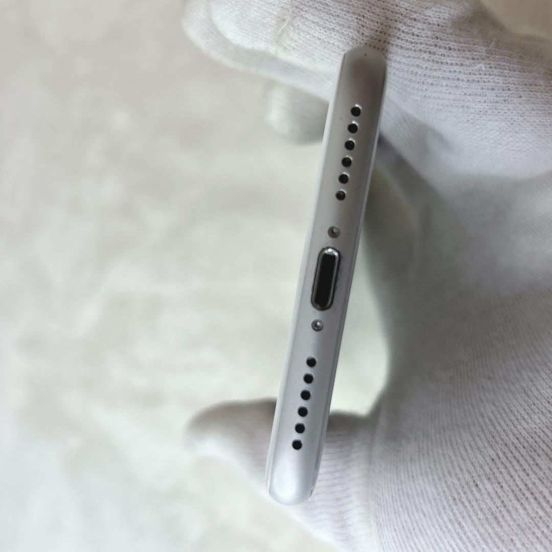 ✨美品✨ iPhone8 ホワイト　64GB 最大容量78%