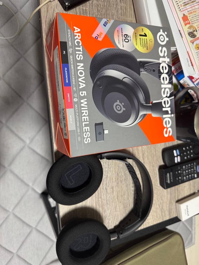 陥落SteelSeries Arctis Nova 5 Wireless