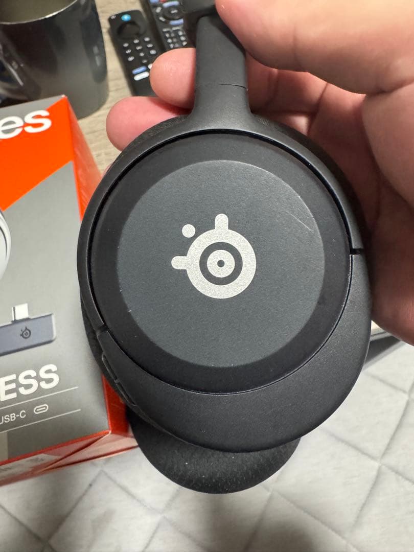 陥落SteelSeries Arctis Nova 5 Wireless