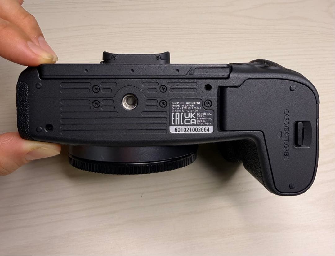 【超美品】 Canon EOS RP ミラーレス一眼 カメラ