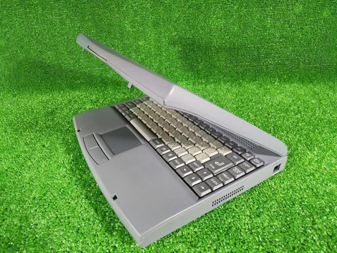 PC-9821La10／Win95 ＆ ECO ／外付けCDドライブ／ AC付