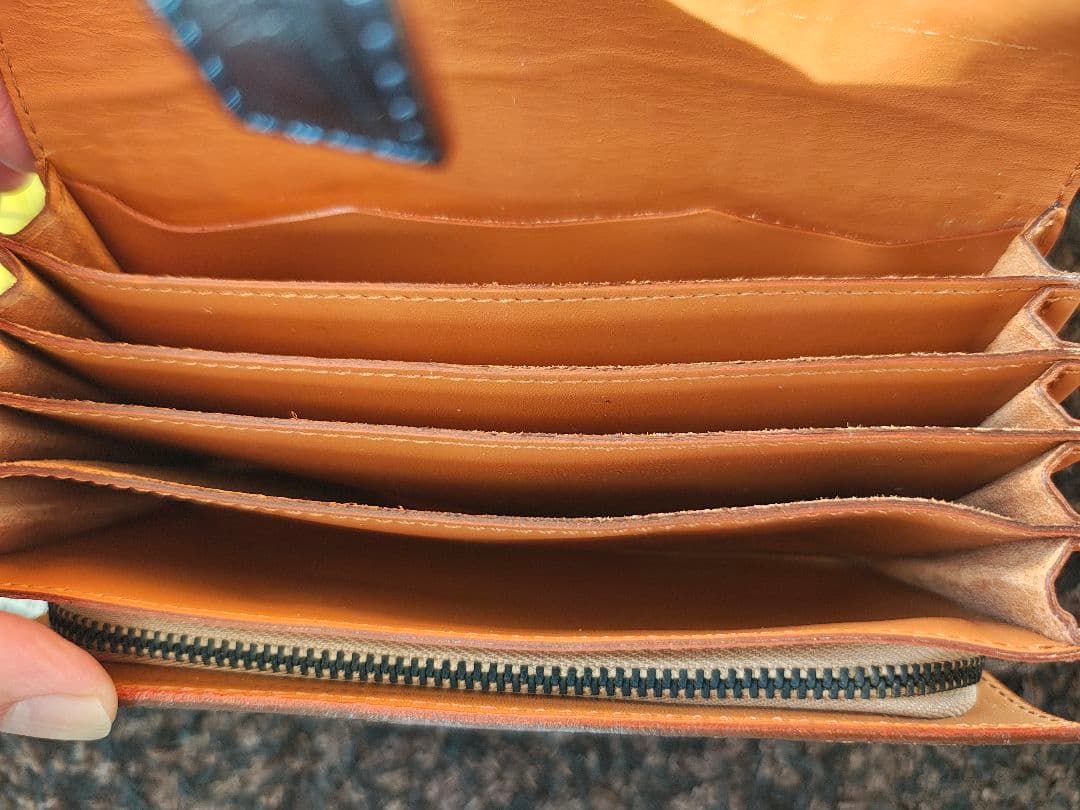 新品、未使用　FELISI 長財布 エンボスレザー（クロコ型押し） 3005　紺