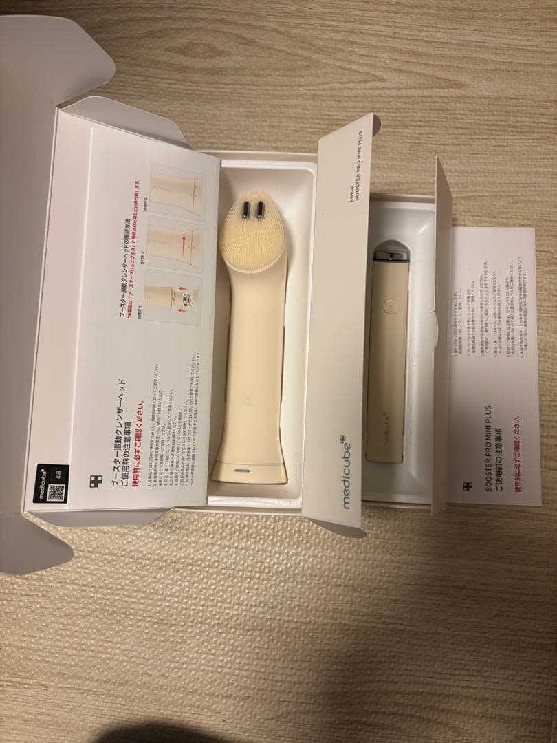 メディキューブ AGE-R ブースタープロミニプラス/振動リフトクレンザーヘッド