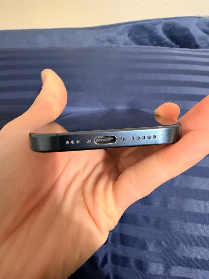 Apple iPhone 15 Pro ブルーチタニウム　本体