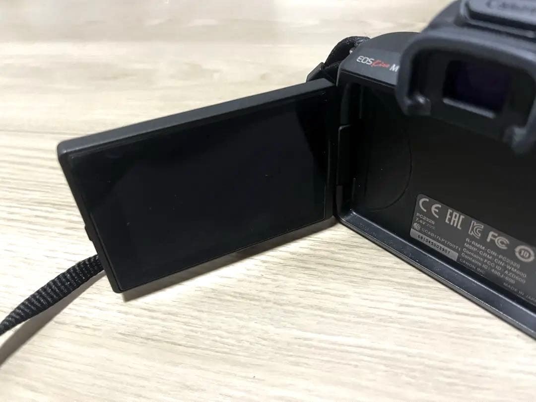 Canon EOS KISSM ブラック