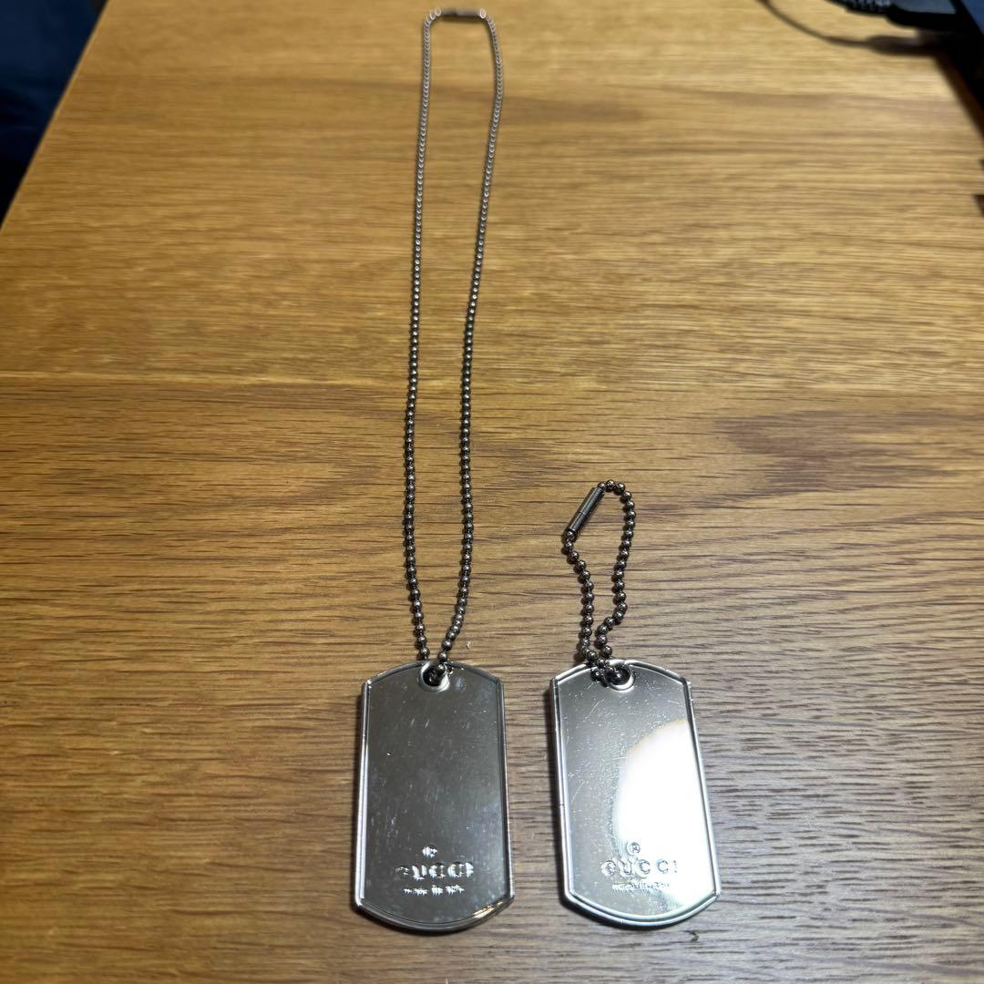 GUCCI メタルドッグタグネックレス