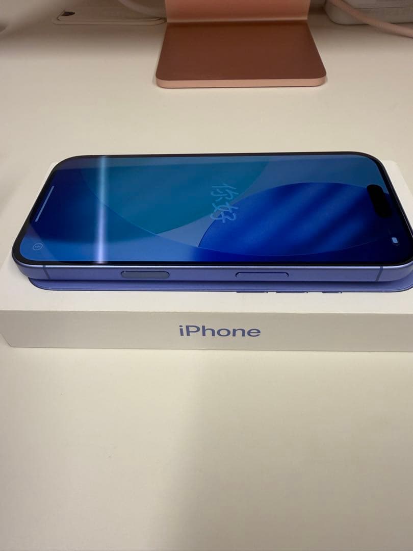 Apple iPhone 16 本体 (ケース2枚プレゼント付き)