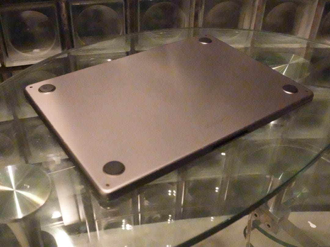 年始限定値下　MacBook Air 2022 メモリ8GBストレージ256GB