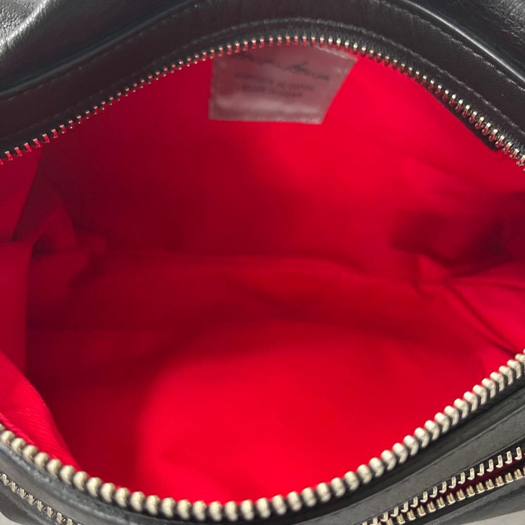 【希少】kawakawa ハトメ レザー　ボディバッグ M　ブラック　斜め掛け