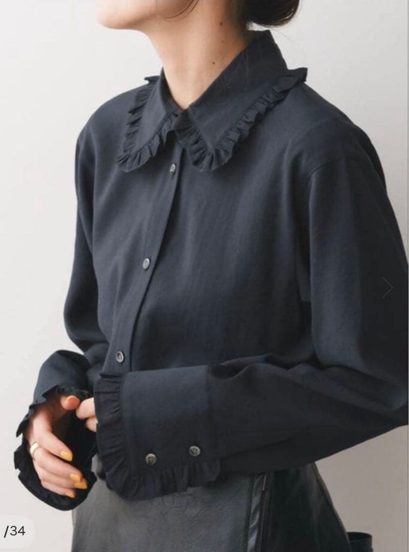 【完売品】Spick and Span フリルカラーブラウス ブラック