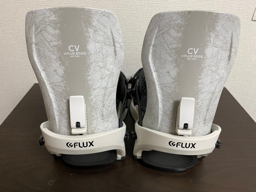 FLUX CV ビンディング　Mサイズ　4/8まで