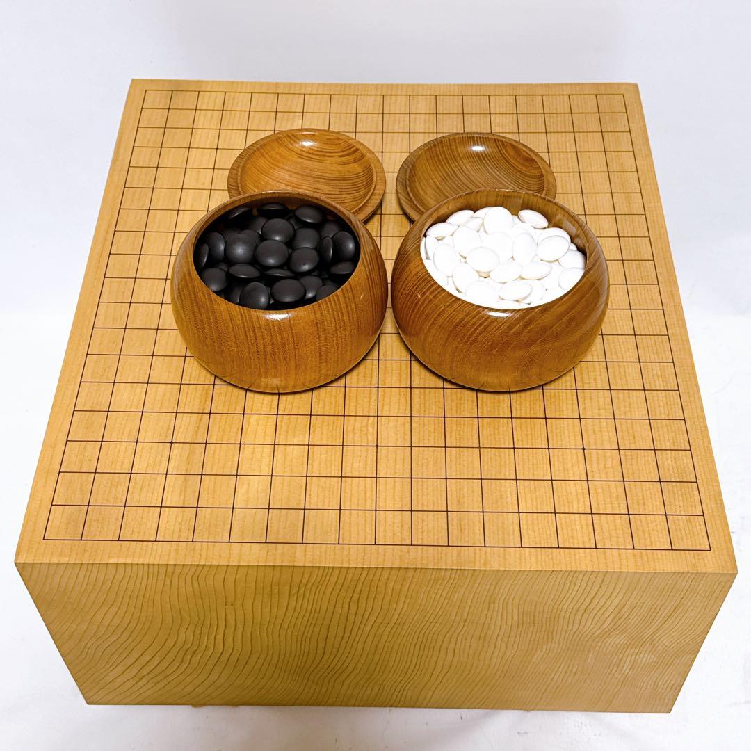 【美品】囲碁盤 へそ付 脚付き 6.5寸 蛤碁石 那智黒碁石 本榧