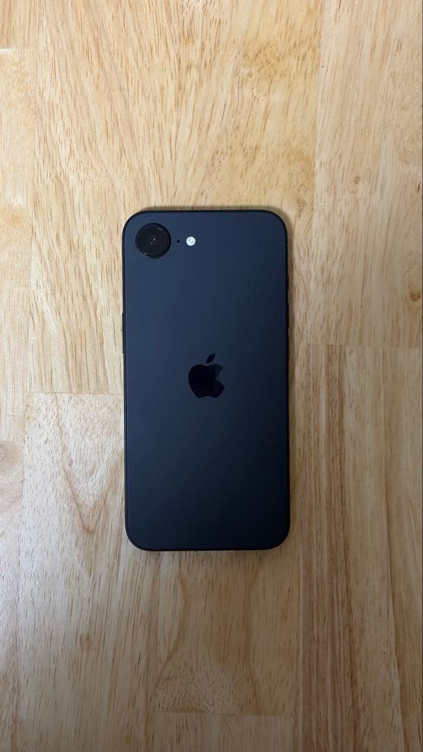 贅*付様 【美品】iPhone 16e ブラック 本体　256gb