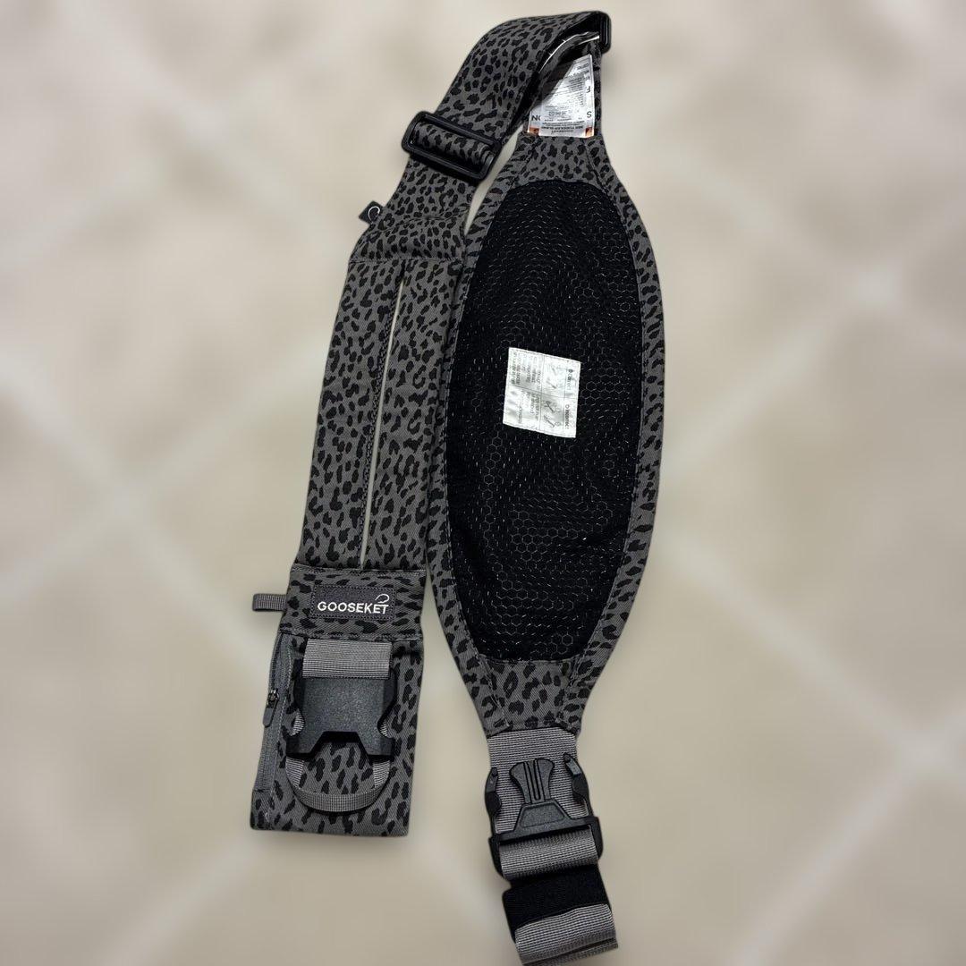 美品！グスケット365抱っこ紐Plusグレーレオパード　プラス
