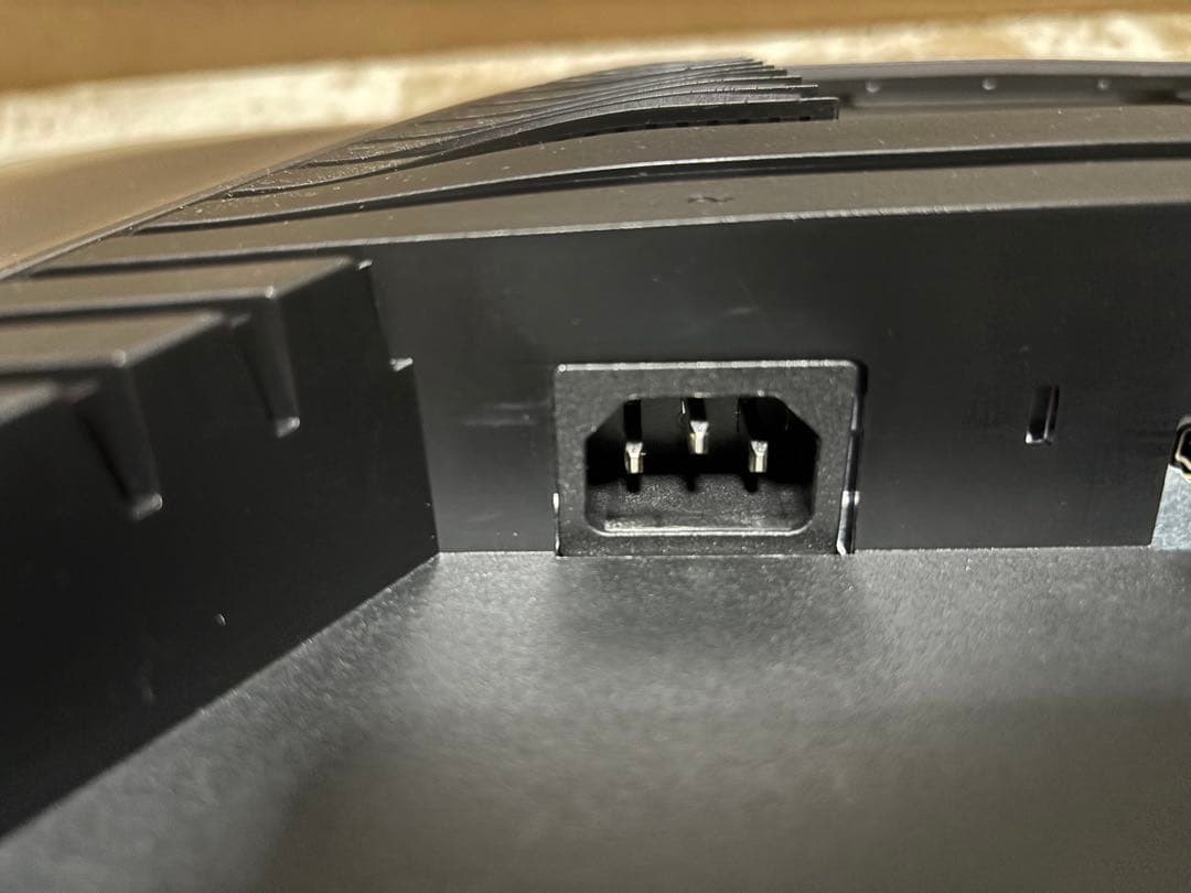 Dell 27 ゲーミングモニター - G2723H