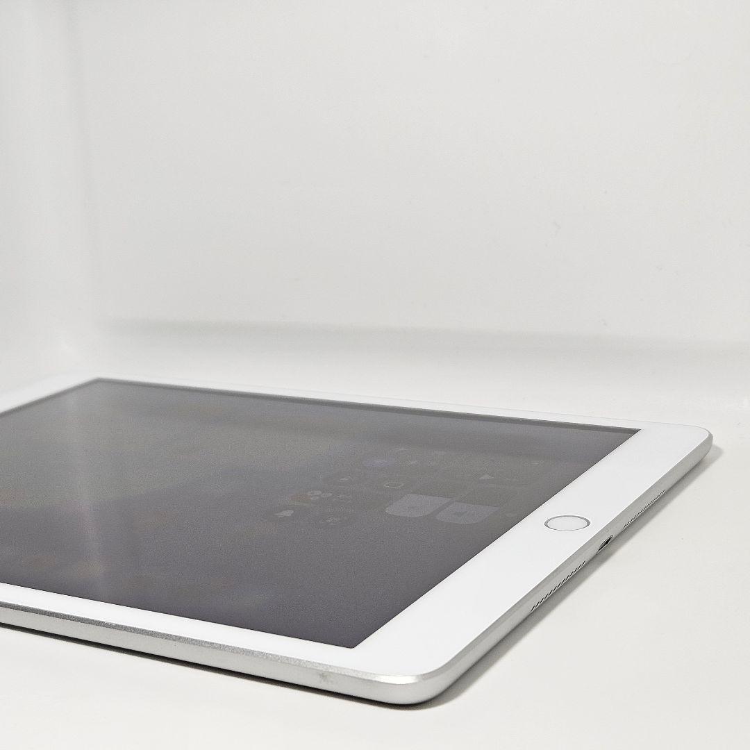 極美品 動作品 iPad 第7世代 シルバー 32GB MW752J/A