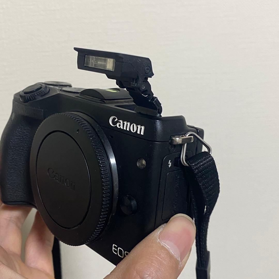 Canon EOS M3 ボディ動作確認済付属品あり液晶反転時ブラックアウトあり