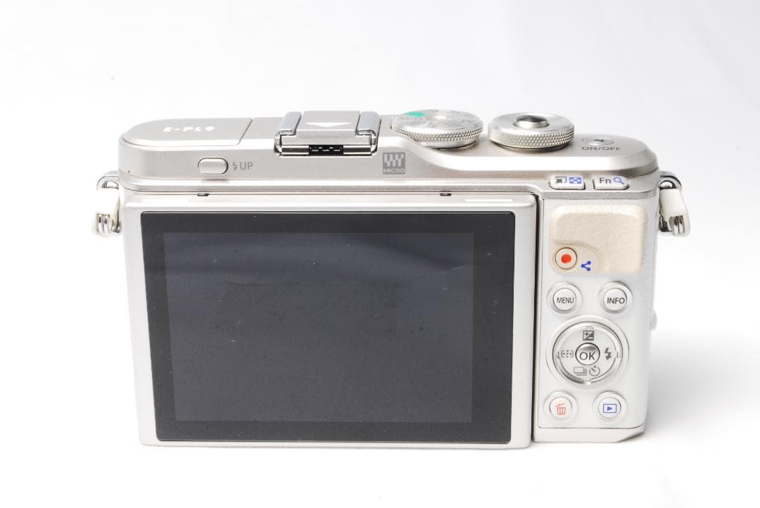 【新品級】OLYMPUS E-PL9 ホワイト Wi-Fi スマホ転送