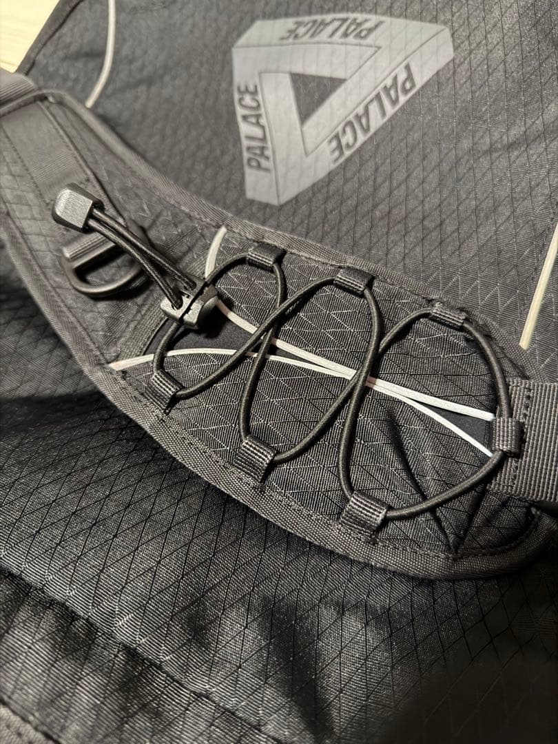 PALACE Cordura Y-Rip Despatch ショルダーバッグ