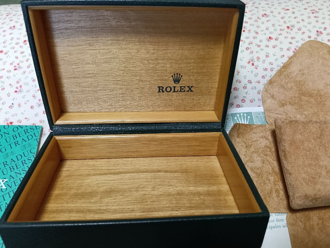 ROLEX ロレックスエアキング14000のレザーケースと余りコマ１個　時計なし