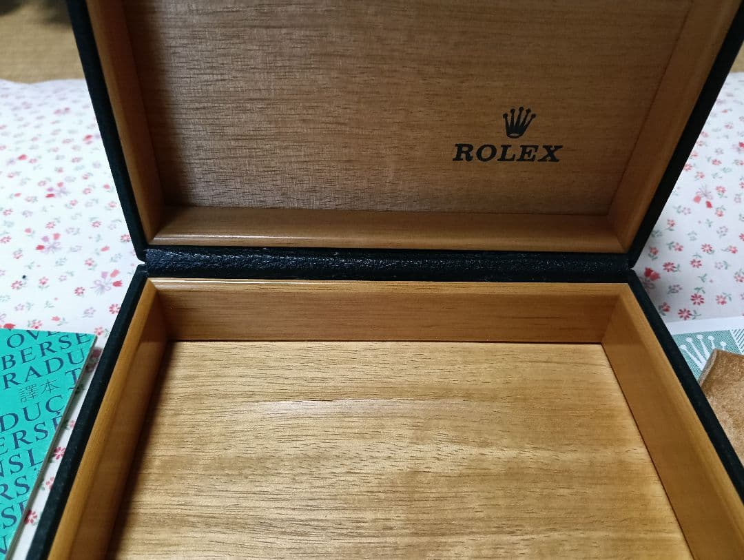 ROLEX ロレックスエアキング14000のレザーケースと余りコマ１個　時計なし