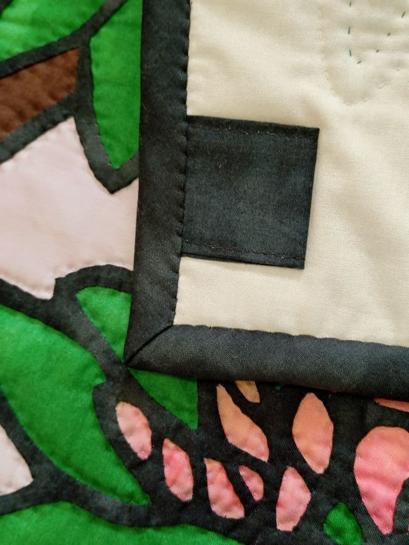 タペストリー　ハワイアンキルト　ステンドグラスキルト