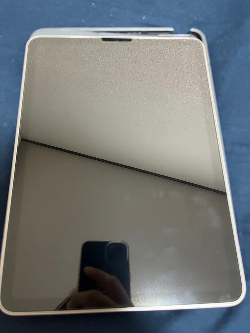 IPad Air (第5世代) 256Gb 損傷はない。ケースあり