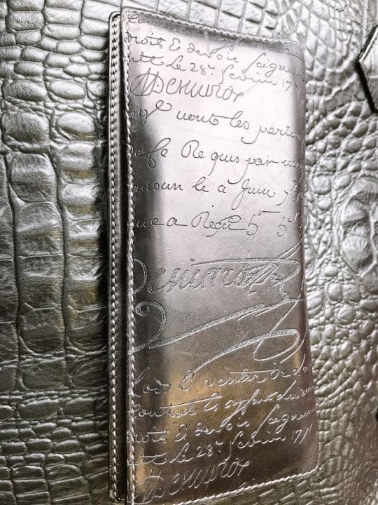 【超希少】ベルルッティ 長財布 ロゴセンター (再パティーヌ可/阪急購入)