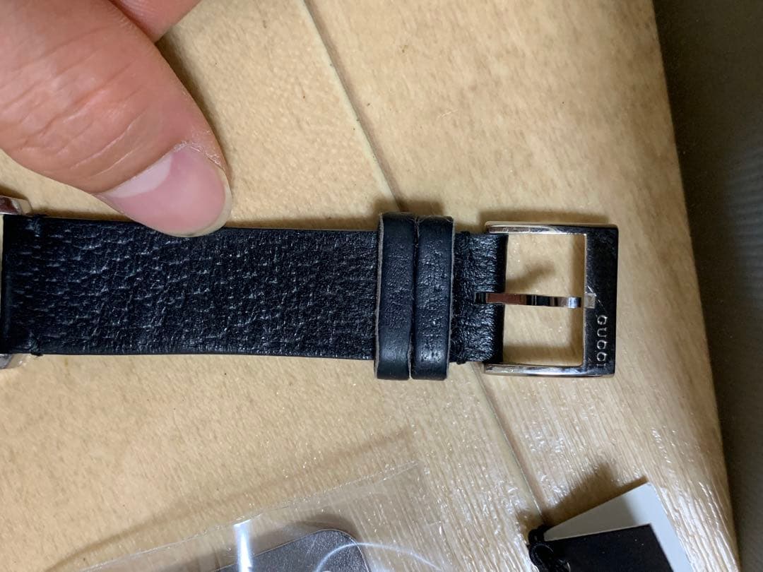 Gucci 蜂デザイン 時計 ya1264067a seiko citizen