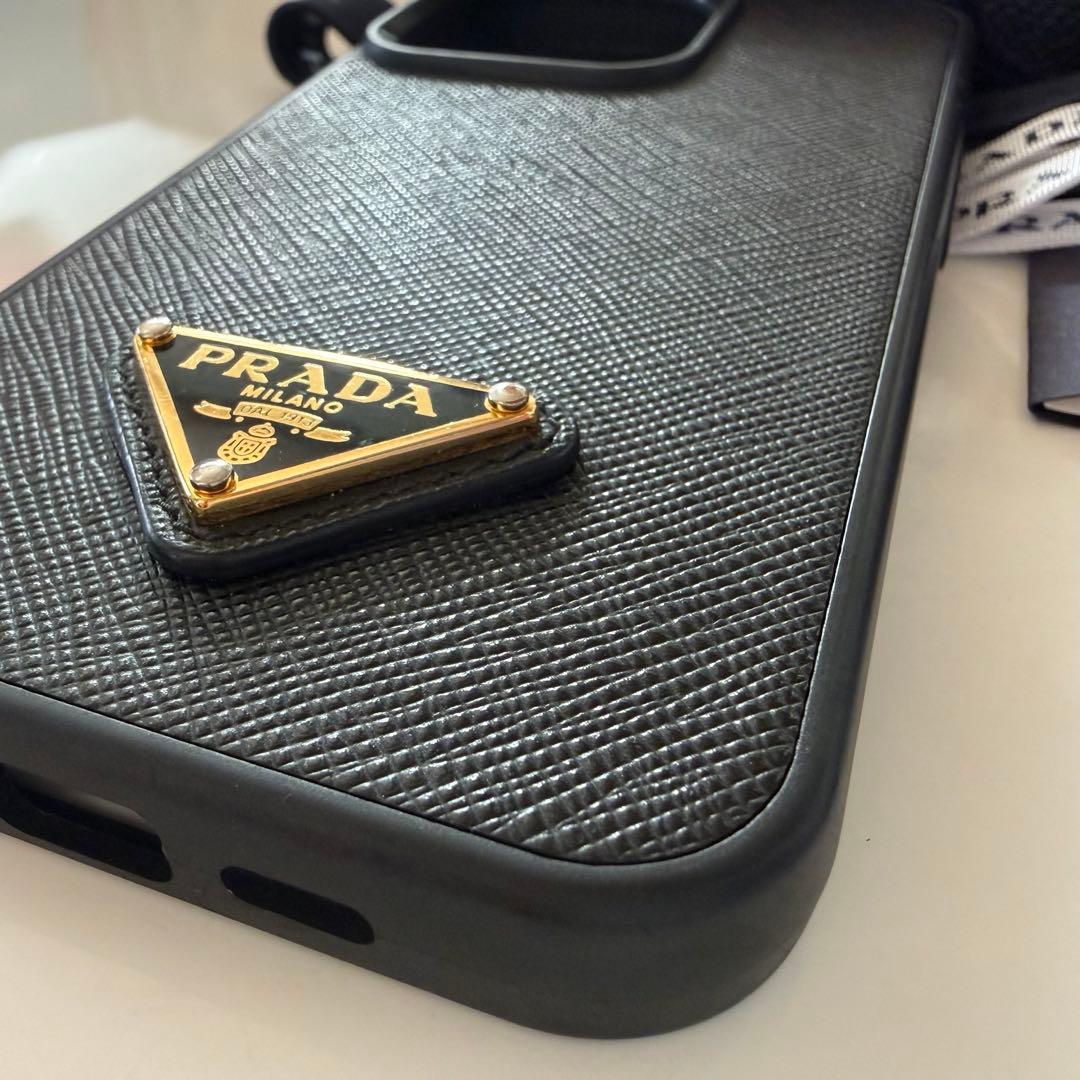 【AYA】PRADA サフィアーノトライアングル iPhone13pro