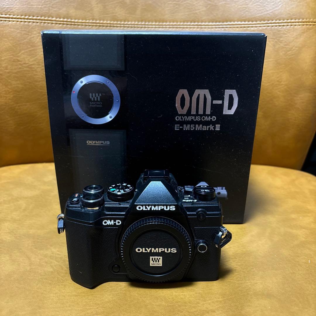 デジタルカメラ OM-D E-M5 Mark III OLYMPUS