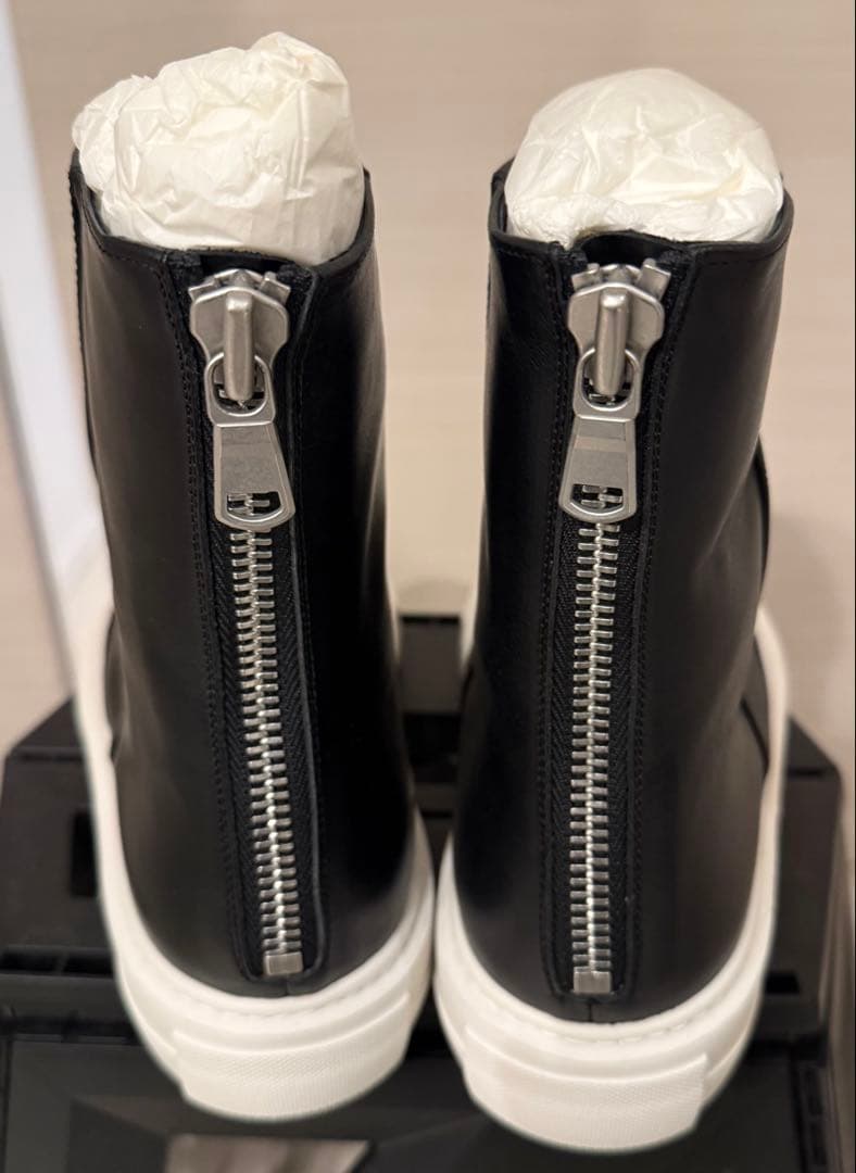 靴 ATTACHMENT COW LEATHER BACK ZIPSNEAKERS