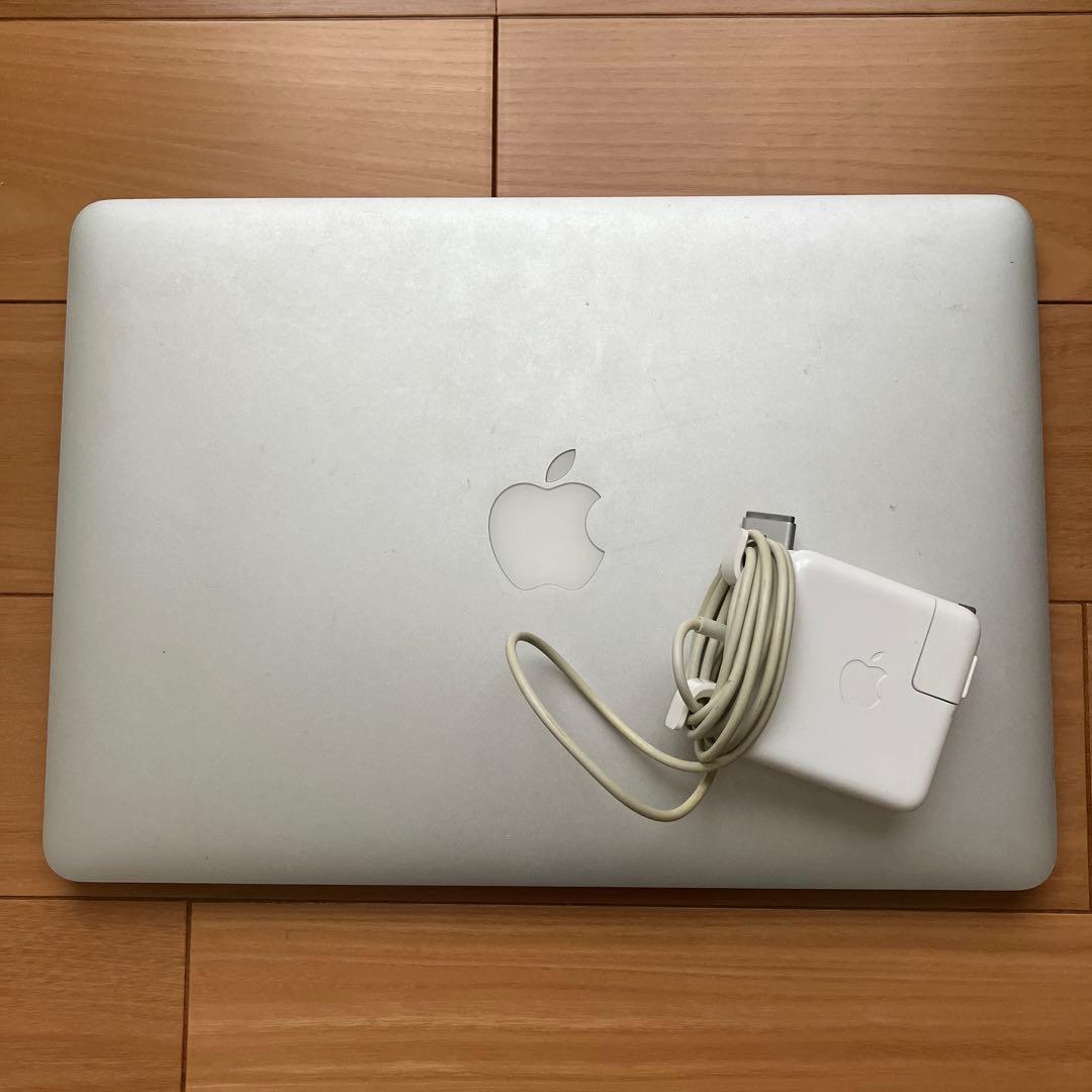 【ほぼ未使用】MacBookAir 13インチ i7 8GB 250GB