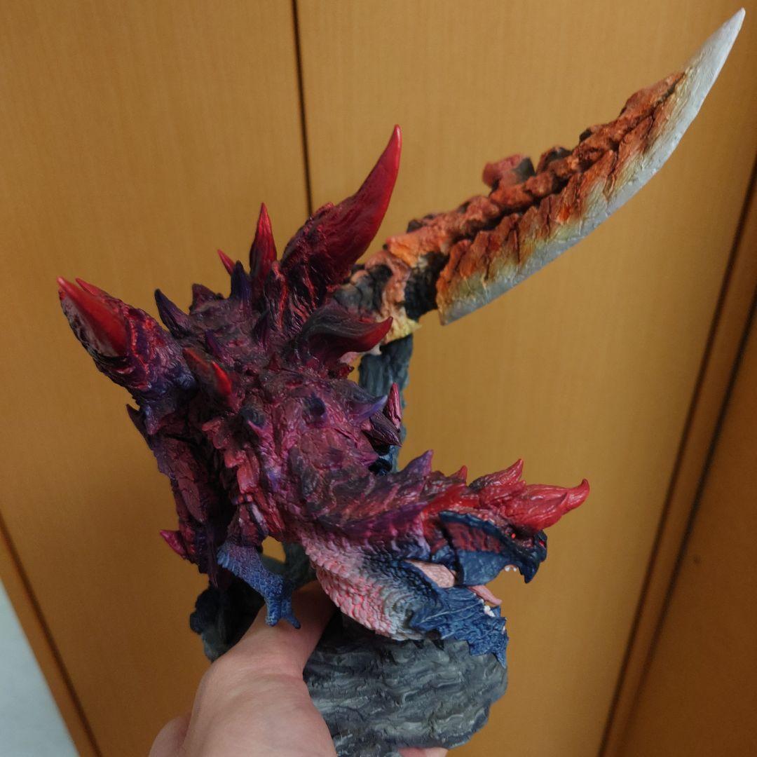 大幅値下げ モンスターハンター　クリエイターズモデル　燼滅刃ディノバルド